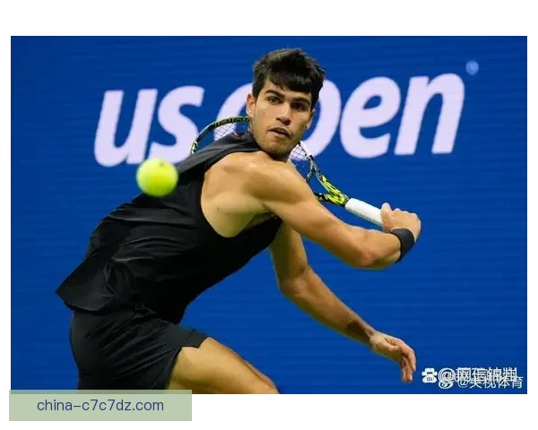 阿尔卡拉斯轻取汉夫曼晋级32强 阿尔卡拉斯轻取汉夫曼晋级32强